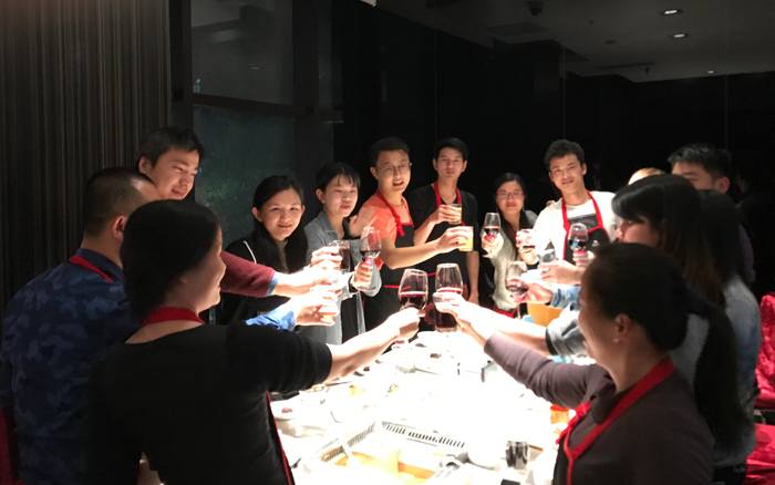 圓桌展覽部門聚餐