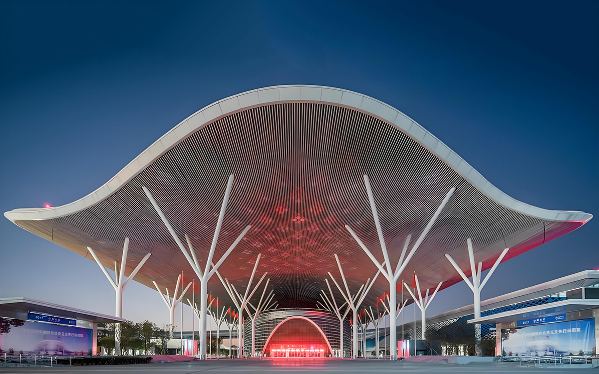 深圳國際會(huì)展中心（寶安新館）的建筑特色