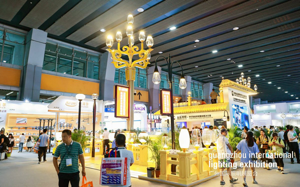 國外展臺搭建定做:跨文化落地與高效執(zhí)行指南